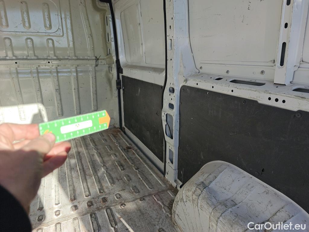  Citroen  Jumper CITROEN  / 2014 / 4P / furgón BlueHDi 103KW (140CV) Furgón 35L2H2 #25