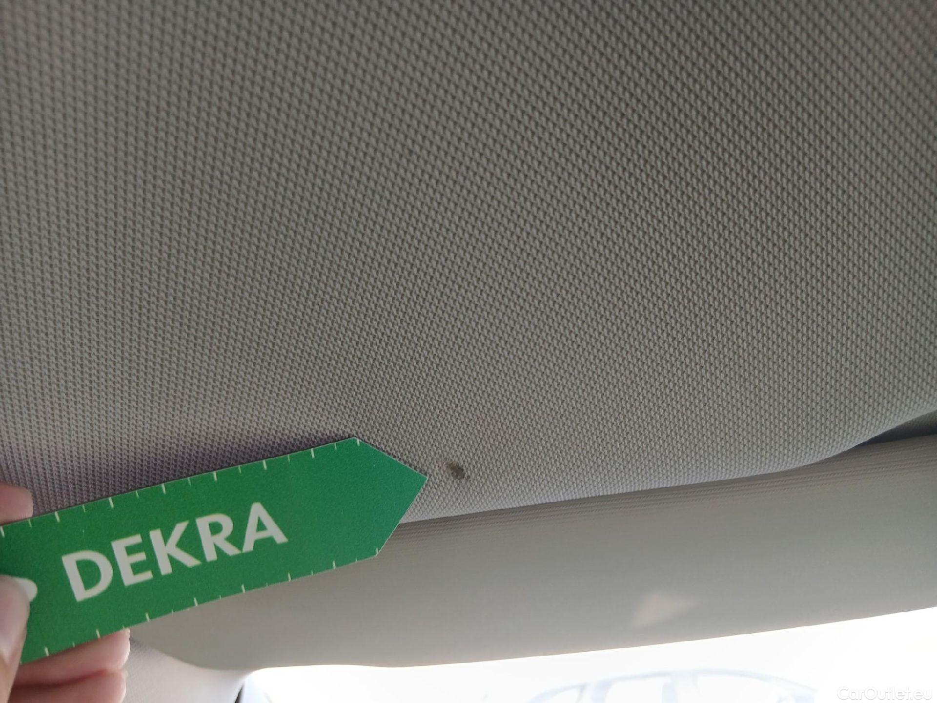  Volkswagen  Golf  VOLKSWAGEN / 2020 / 5P / familiar Life 2.0 TDI 85kW (115CV) Variant #3