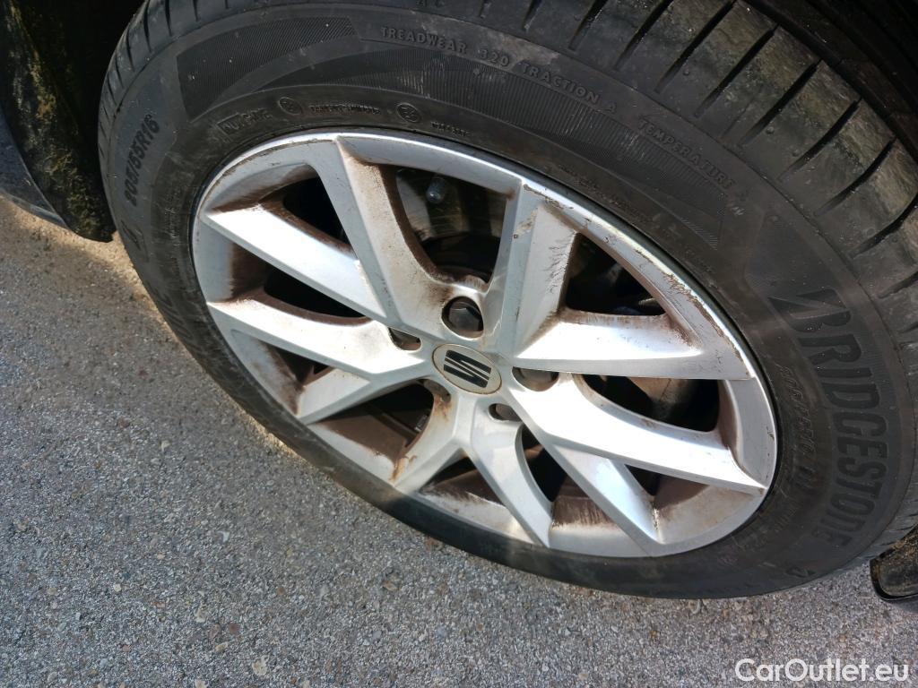  Land Rover  Discovery SEAT Nuevo León / 2020 / 5P / berlina con portón 2.0 TDI 85kW S&S Style Go (AC4) #24