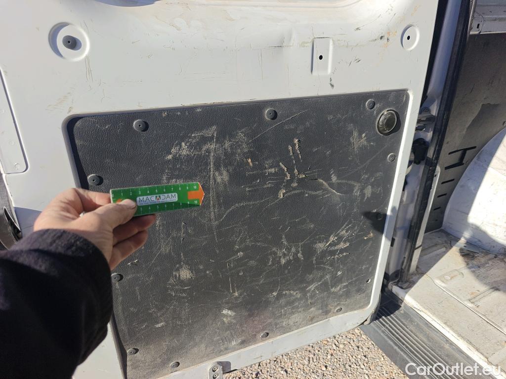  Citroen  Jumper CITROEN  / 2014 / 4P / furgón BlueHDi 103KW (140CV) Furgón 35L2H2 #33