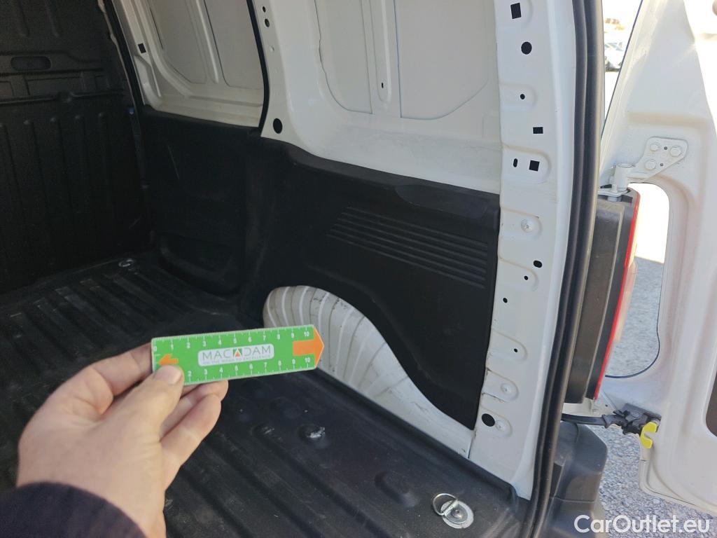  Peugeot  Partner PEUGEOT  / 2018 / 3P / furgón derivado de turismo Pro Standard 600kg BlueHDi 73kW #18