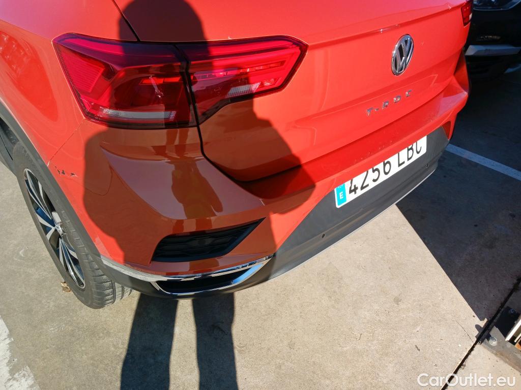  Volkswagen  T-ROC VOLKSWAGEN  / 2017 / 5P / todoterreno Advance Style 1.0 TSI 85kW (115CV) #15