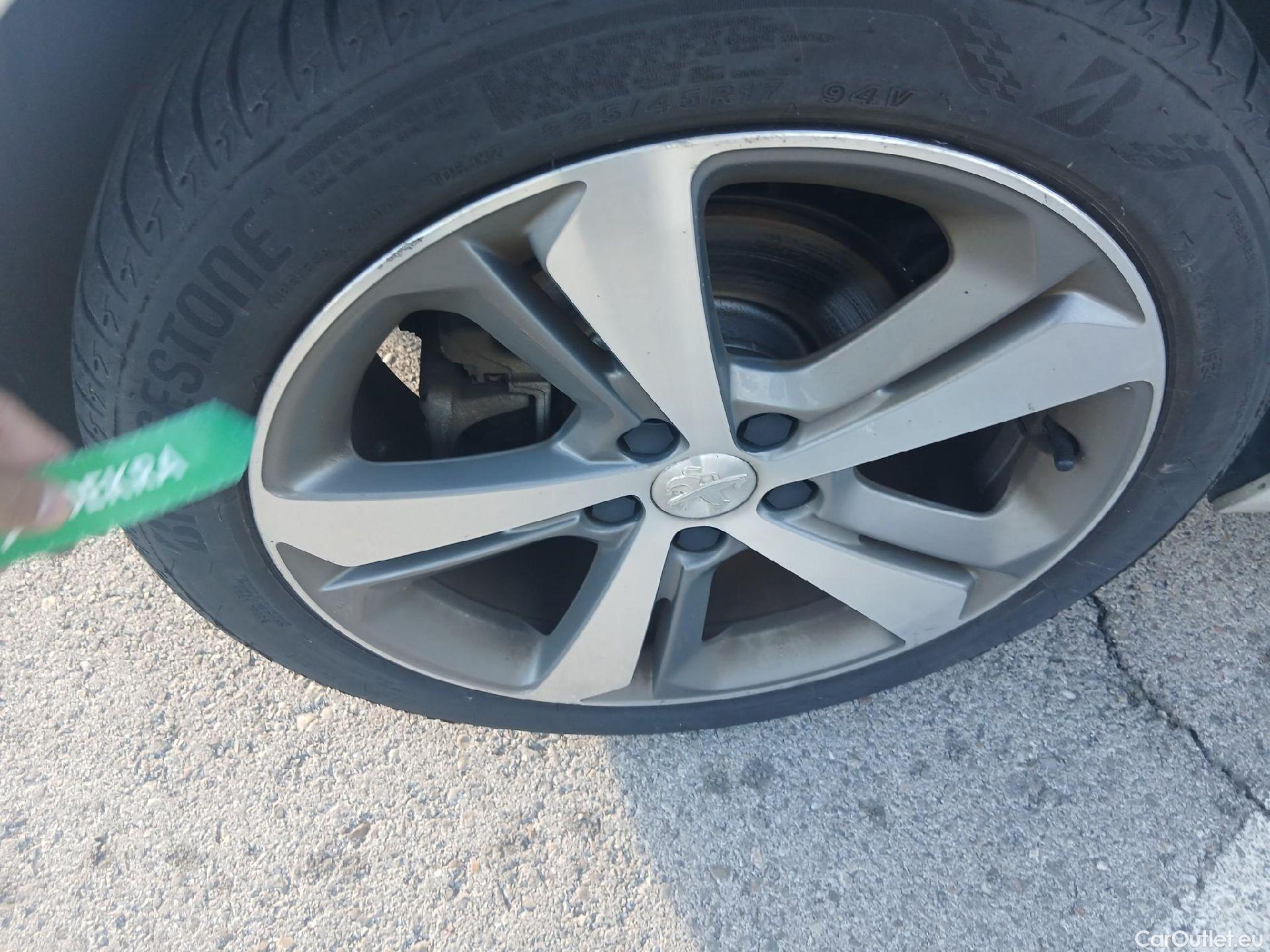  Peugeot  308  GT Line 1.2 PureTech 130CV AT8 E6dT #24