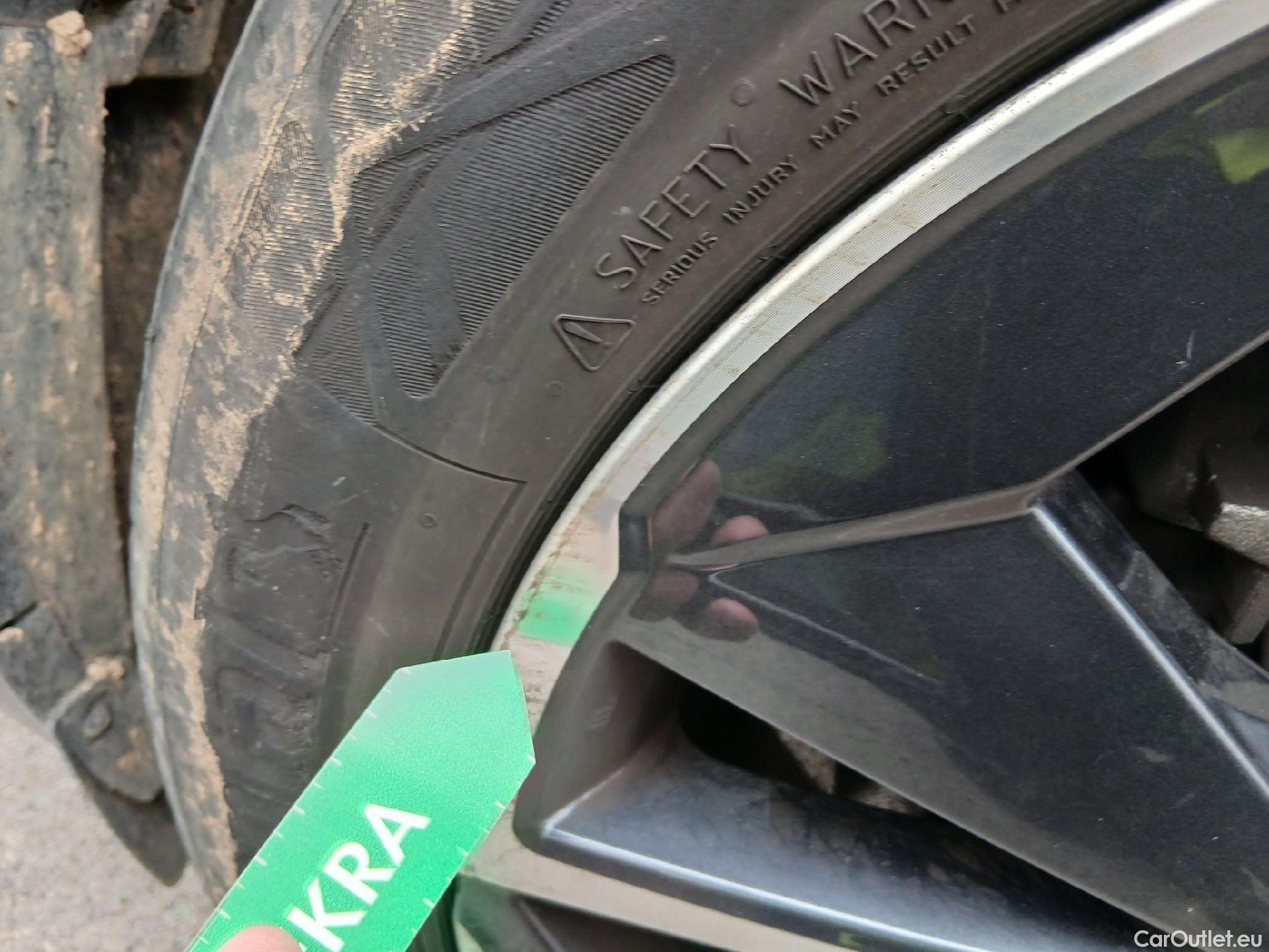  Nissan  Qashqai NISSAN  / 2021 / 5P / todoterreno DIG-T 116kW mHEV Xtronic Tekna #4