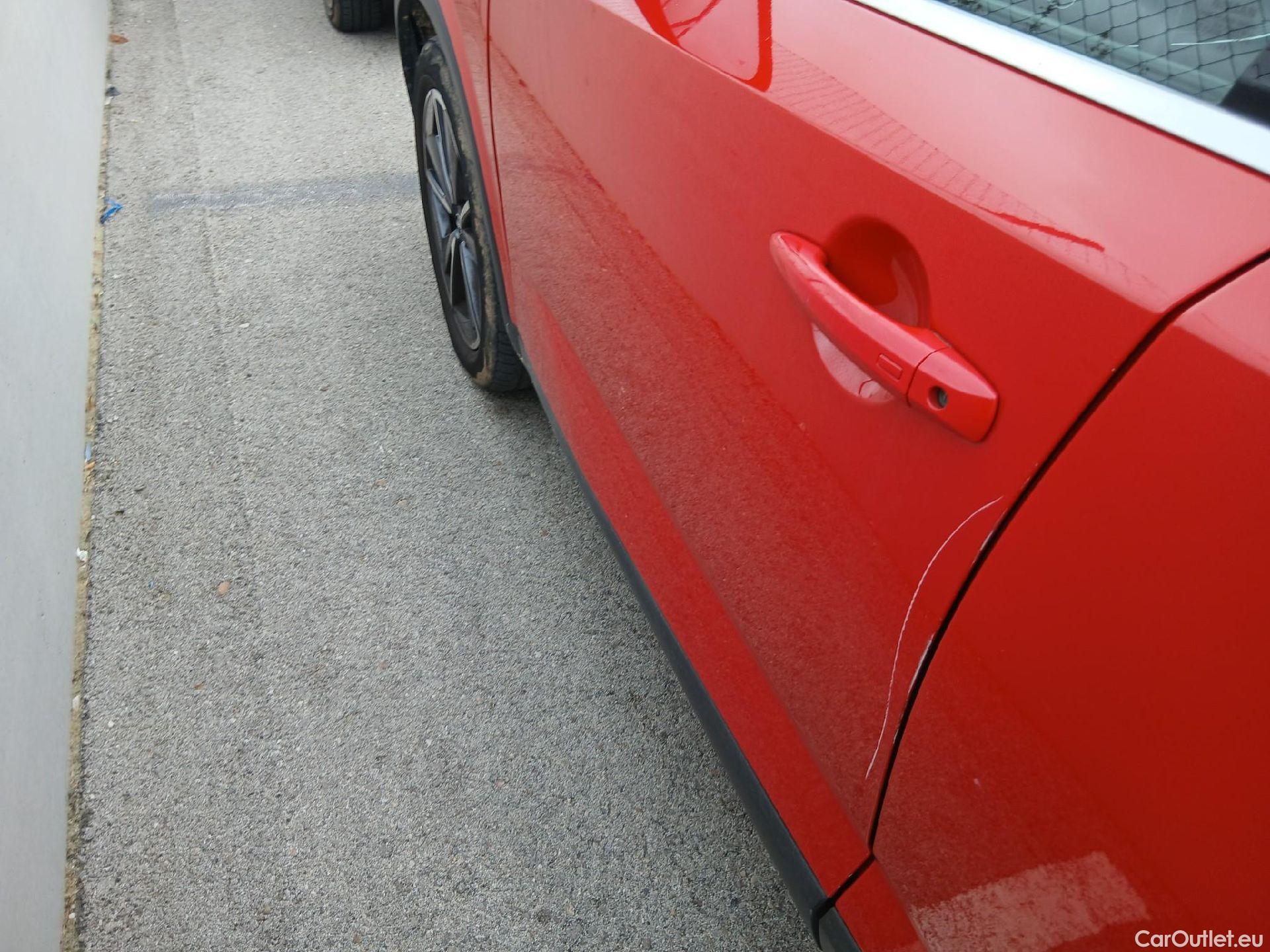  Nissan  Qashqai NISSAN  / 2021 / 5P / todoterreno DIG-T 116kW mHEV Xtronic Tekna #19