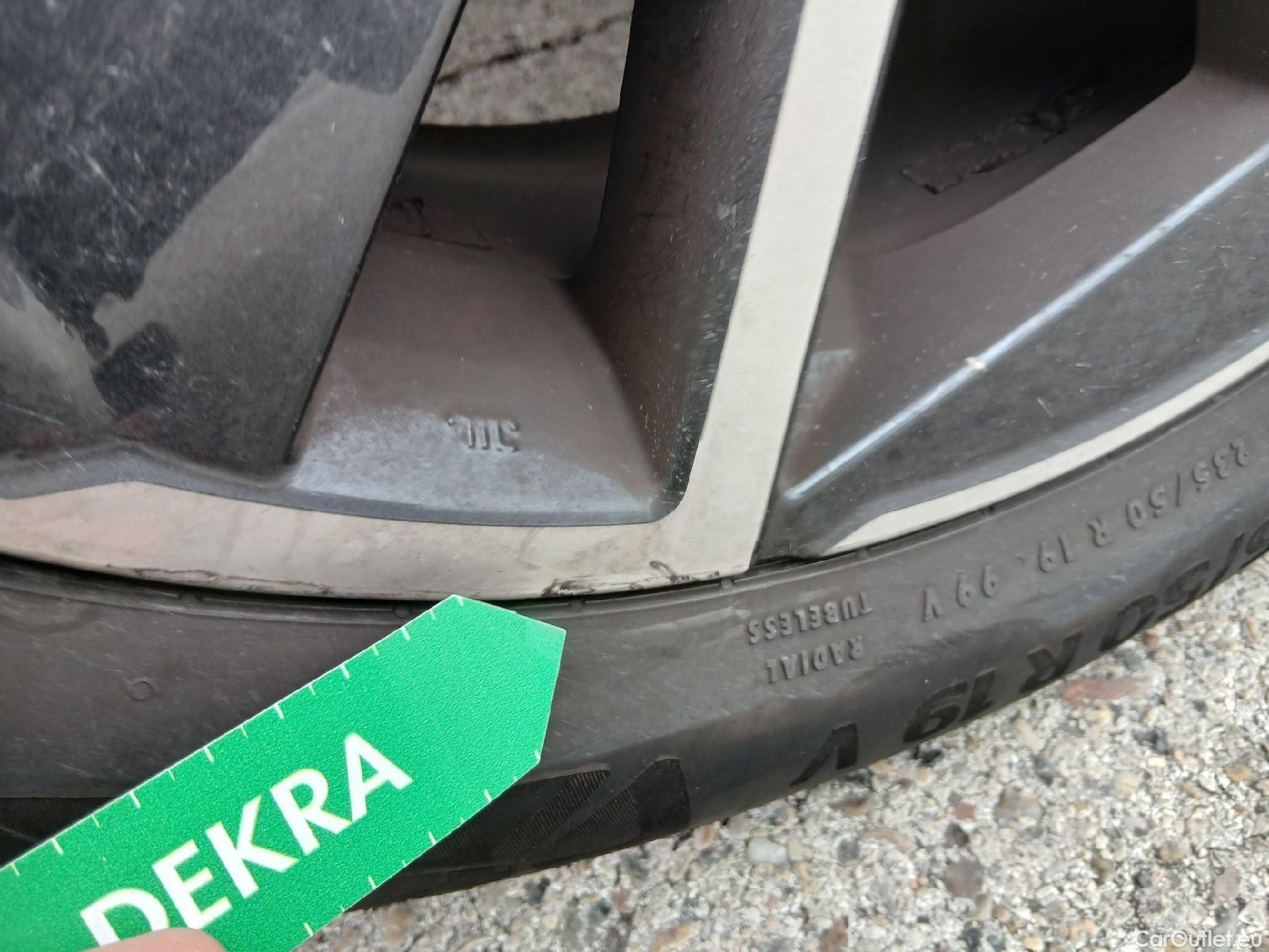  Nissan  Qashqai NISSAN  / 2021 / 5P / todoterreno DIG-T 116kW mHEV Xtronic Tekna #9