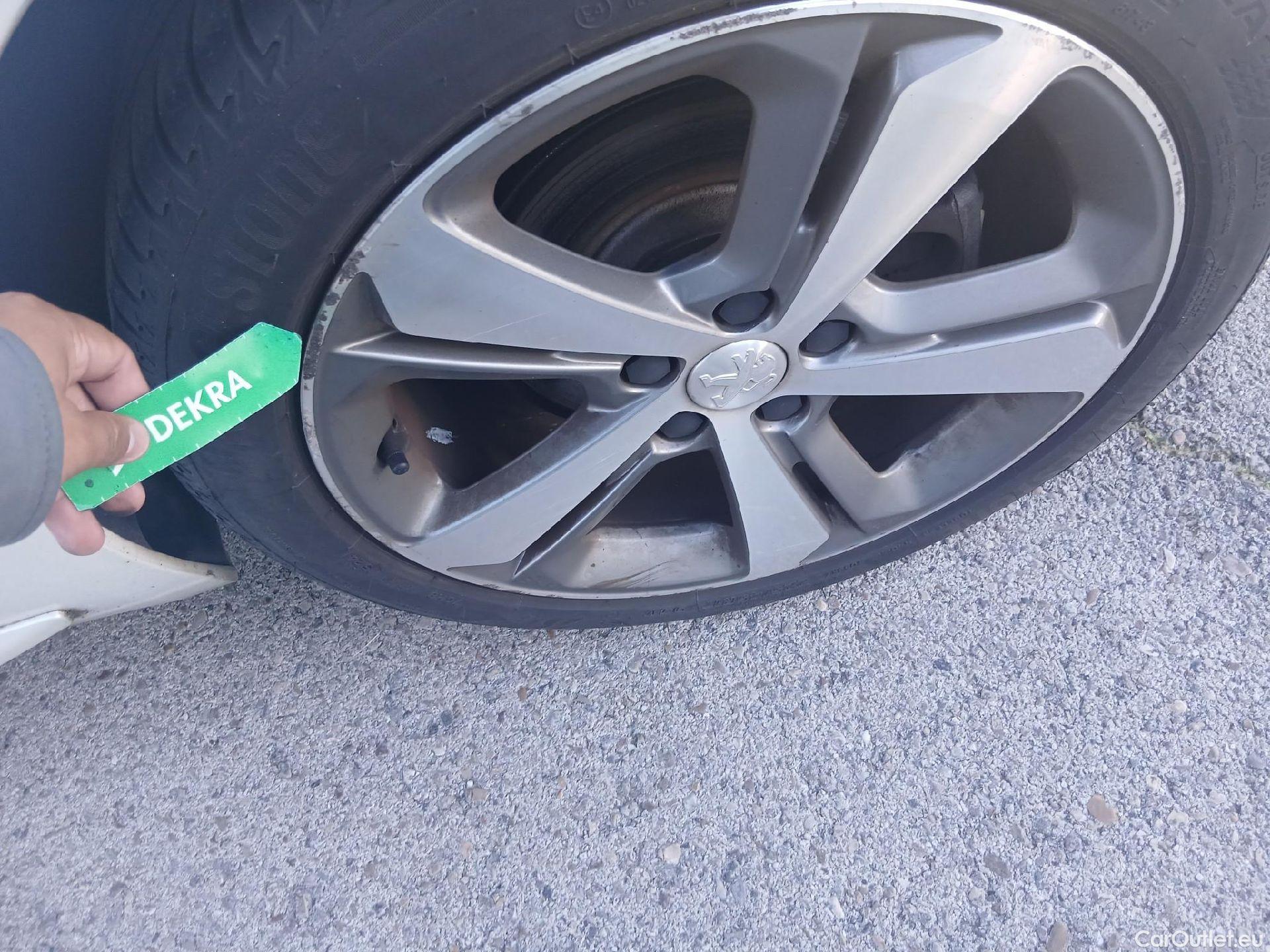  Peugeot  308  GT Line 1.2 PureTech 130CV AT8 E6dT #16