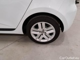  Renault  Clio RENAULT  / 2019 / 5P / BERLINA 1.0 TCE 66KW ZEN #81