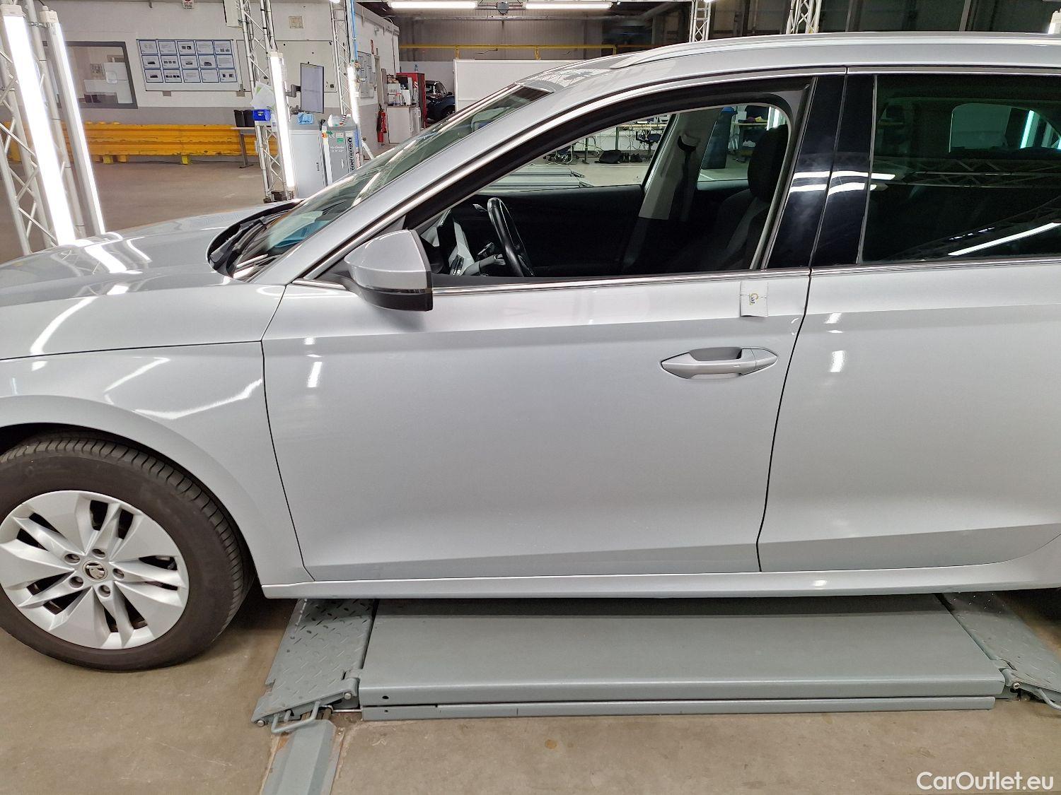  Skoda  Octavia Skoda,  Combi '20, Skoda  Combi 2.0 CRTDI 85kW Ambition 5d #3