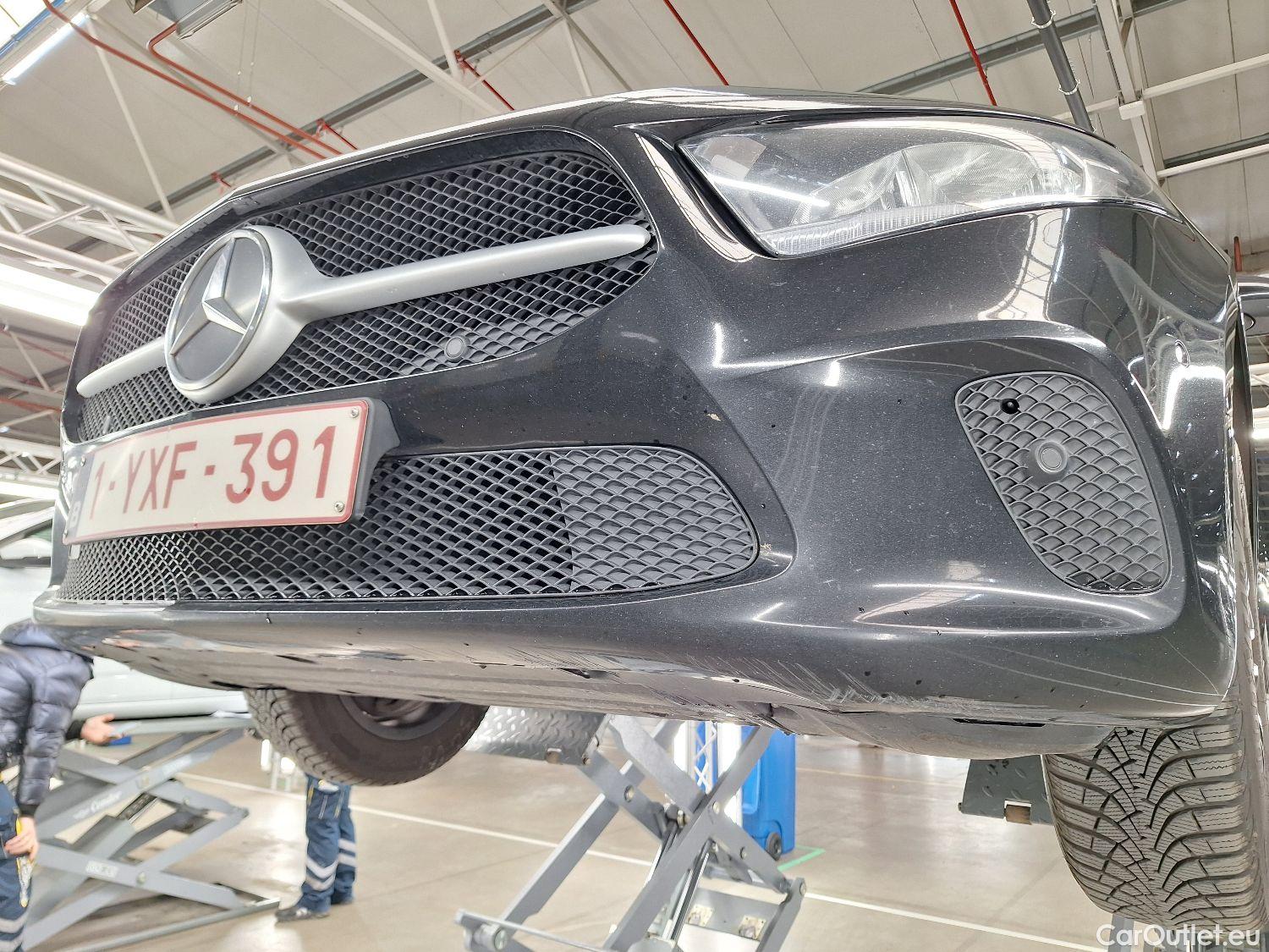  Mercedes  A-Klasse Mercedes, A-Class Berline '18, Mercedes-Benz  Limousine A 200d Business S #10