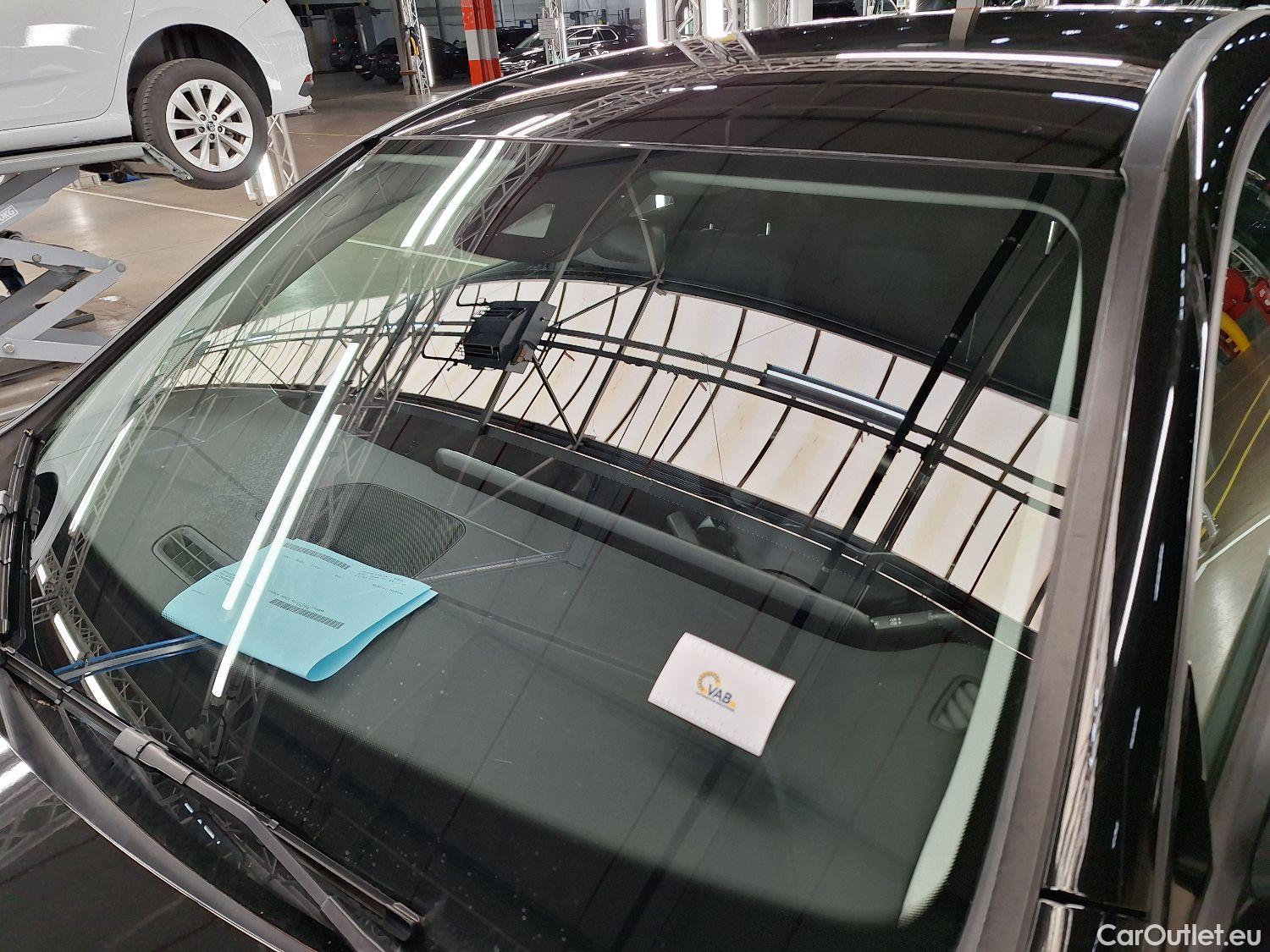  Mercedes  A-Klasse Mercedes, A-Class Berline '18, Mercedes-Benz  Limousine A 200d Business S #27