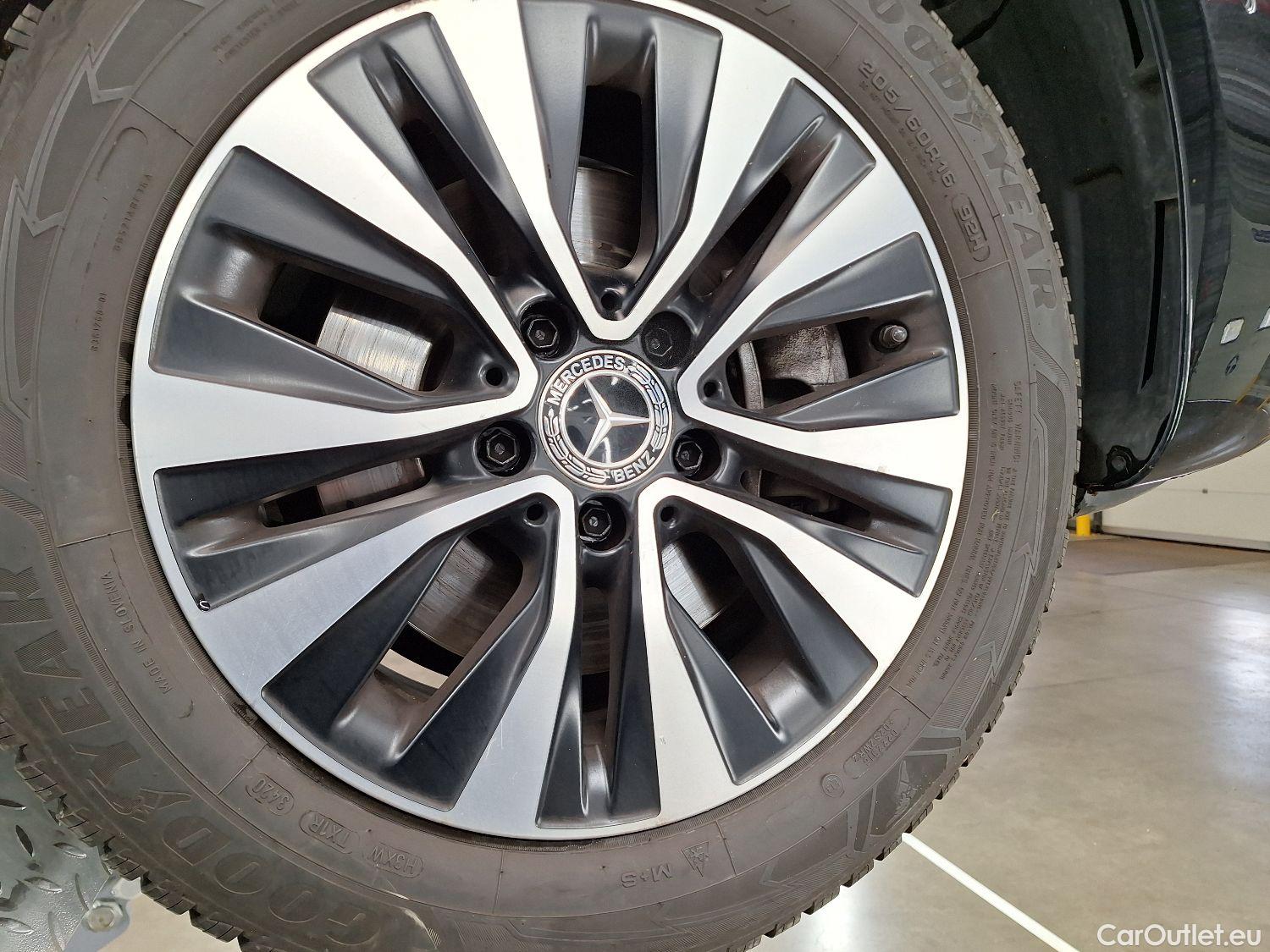  Mercedes  A-Klasse Mercedes, A-Class Berline '18, Mercedes-Benz  Limousine A 200d Business S #7