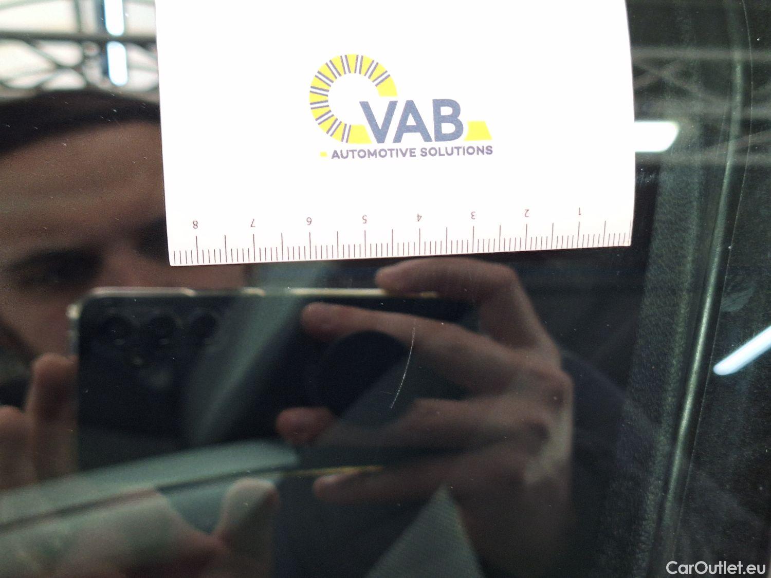  Mercedes  A-Klasse Mercedes, A-Class Berline '18, Mercedes-Benz  Limousine A 200d Business S #25