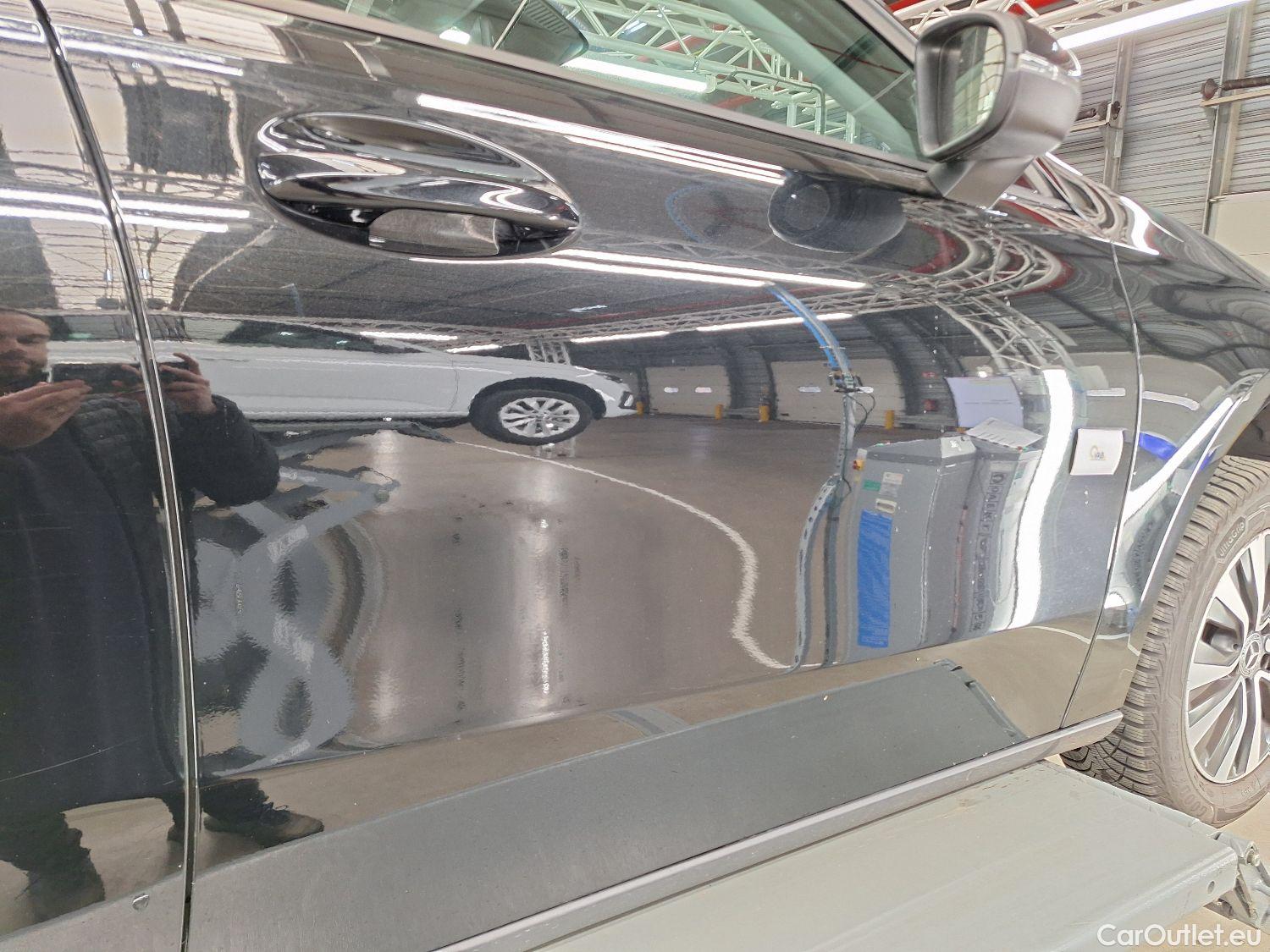  Mercedes  A-Klasse Mercedes, A-Class Berline '18, Mercedes-Benz  Limousine A 200d Business S #14