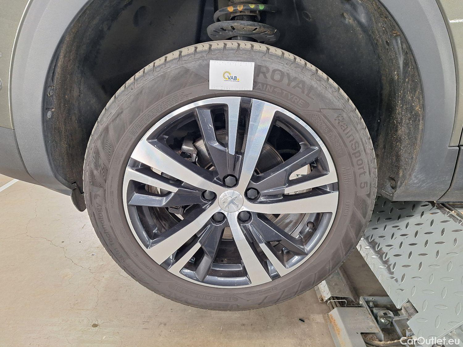  Peugeot  3008 Peugeot,  '16, Peugeot  1.6 PureTech 133kW S&S Auto GT Line 5 #23