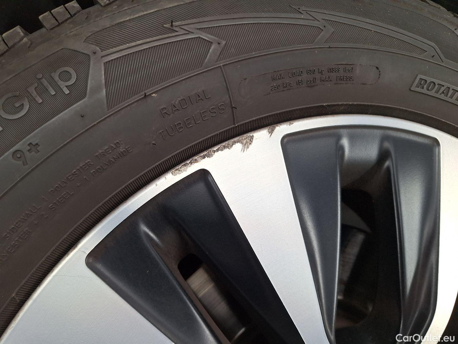  Mercedes  A-Klasse Mercedes, A-Class Berline '18, Mercedes-Benz  Limousine A 200d Business S #8