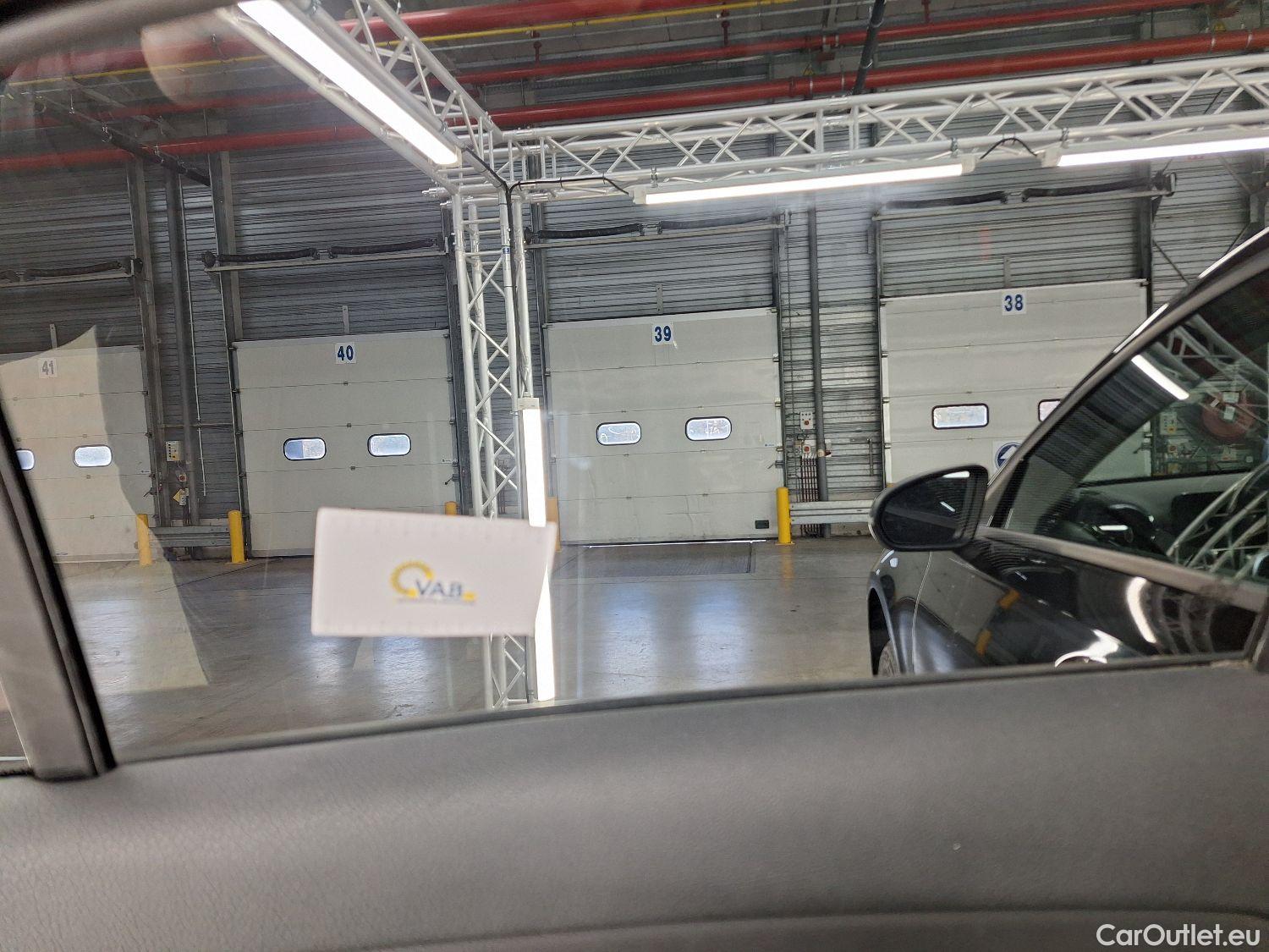  Mercedes  A-Klasse Mercedes, A-Class Berline '18, Mercedes-Benz  Limousine A 200d Business S #1