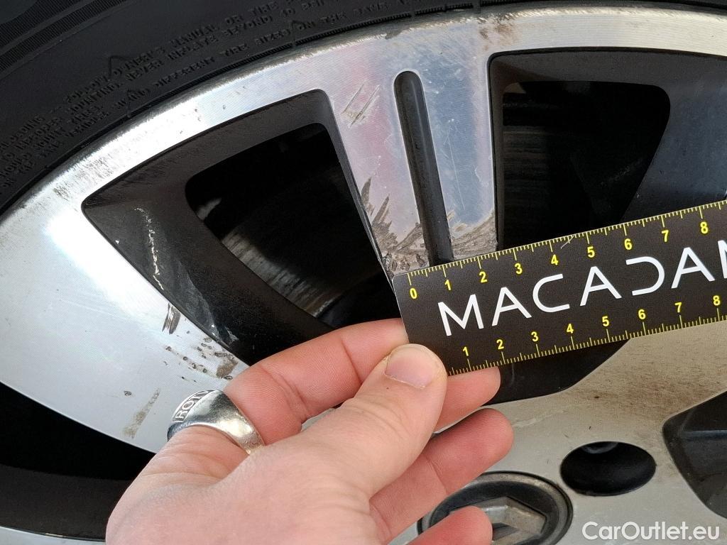  Renault  Captur RENAULT  5p Crossover Business dCi 90 - 18 #23