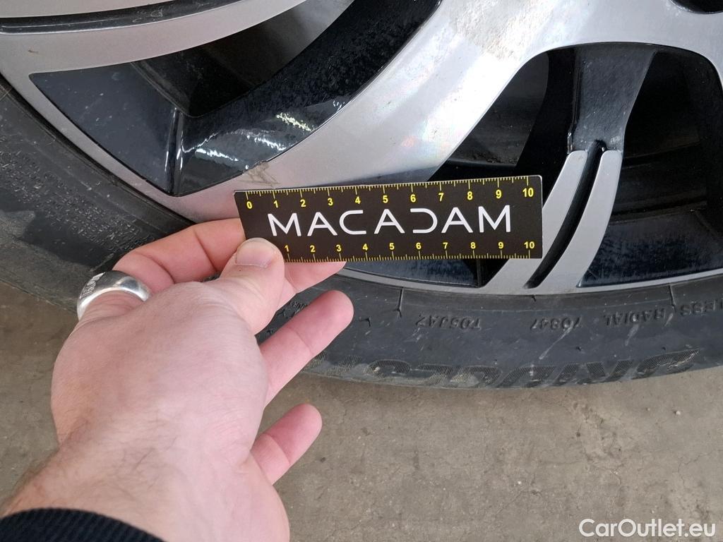  Renault  Captur RENAULT  5p Crossover Business dCi 90 - 18 #69