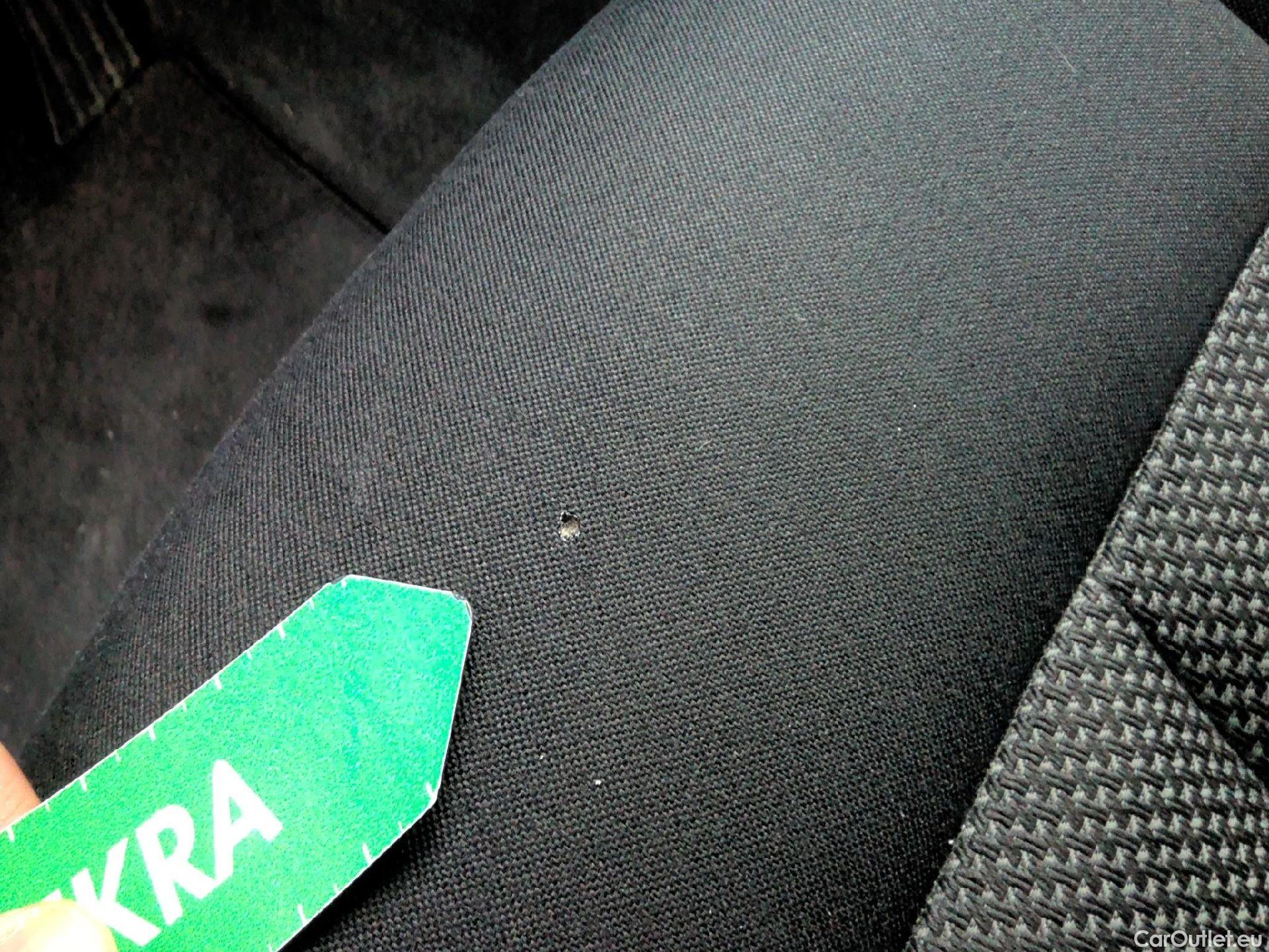  Bmw  Serie 3 BMW  / 2018 / 4P / sedán 318d #30