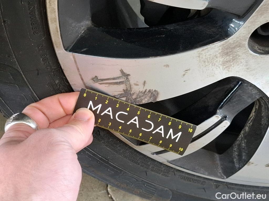  Renault  Captur RENAULT  5p Crossover Business dCi 90 - 18 #36