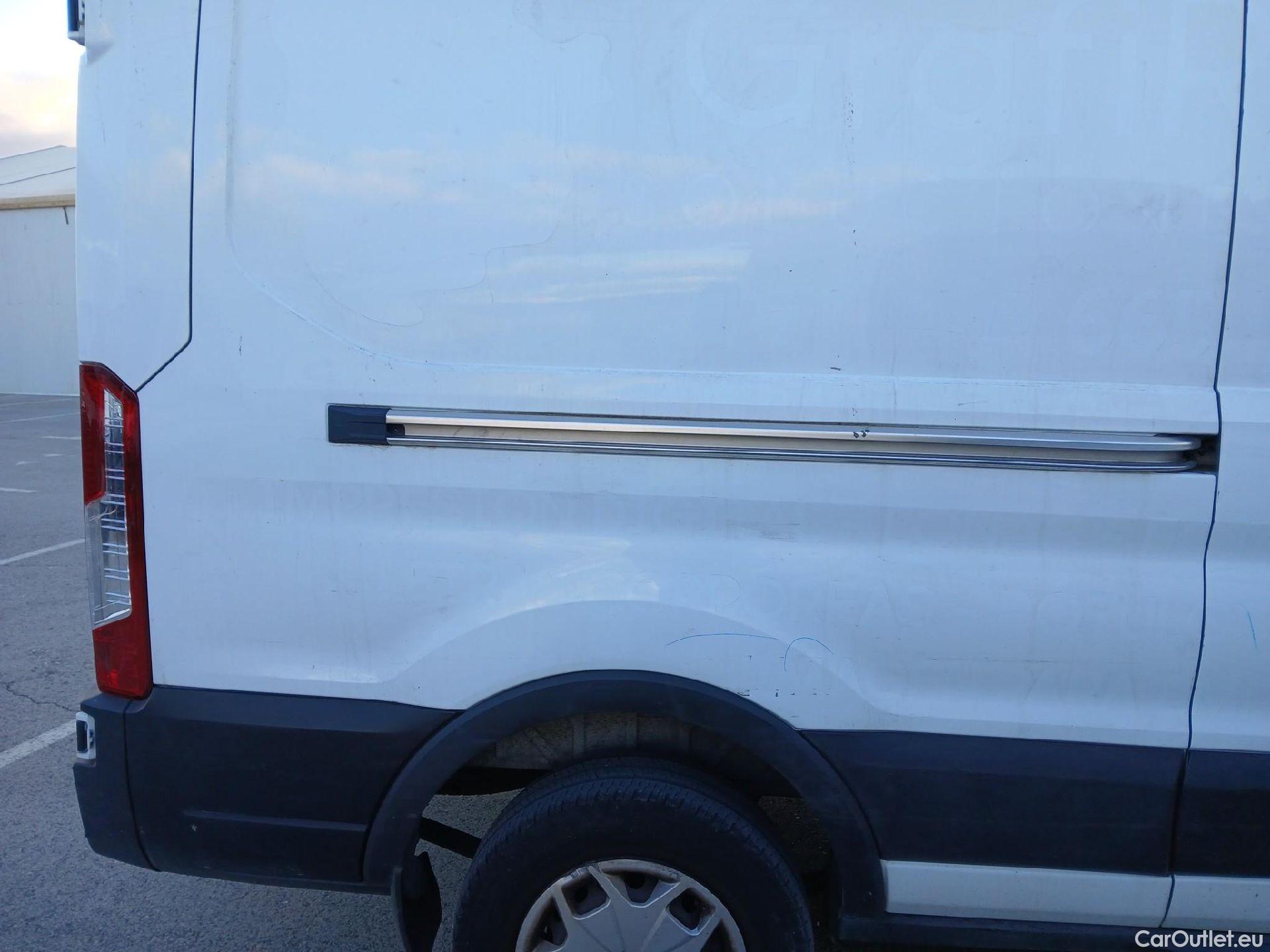  Ford  Transit FORD  / 2013 / 4P / furgón 350 96kW L3H2 Van Trend FWD MHEV #45