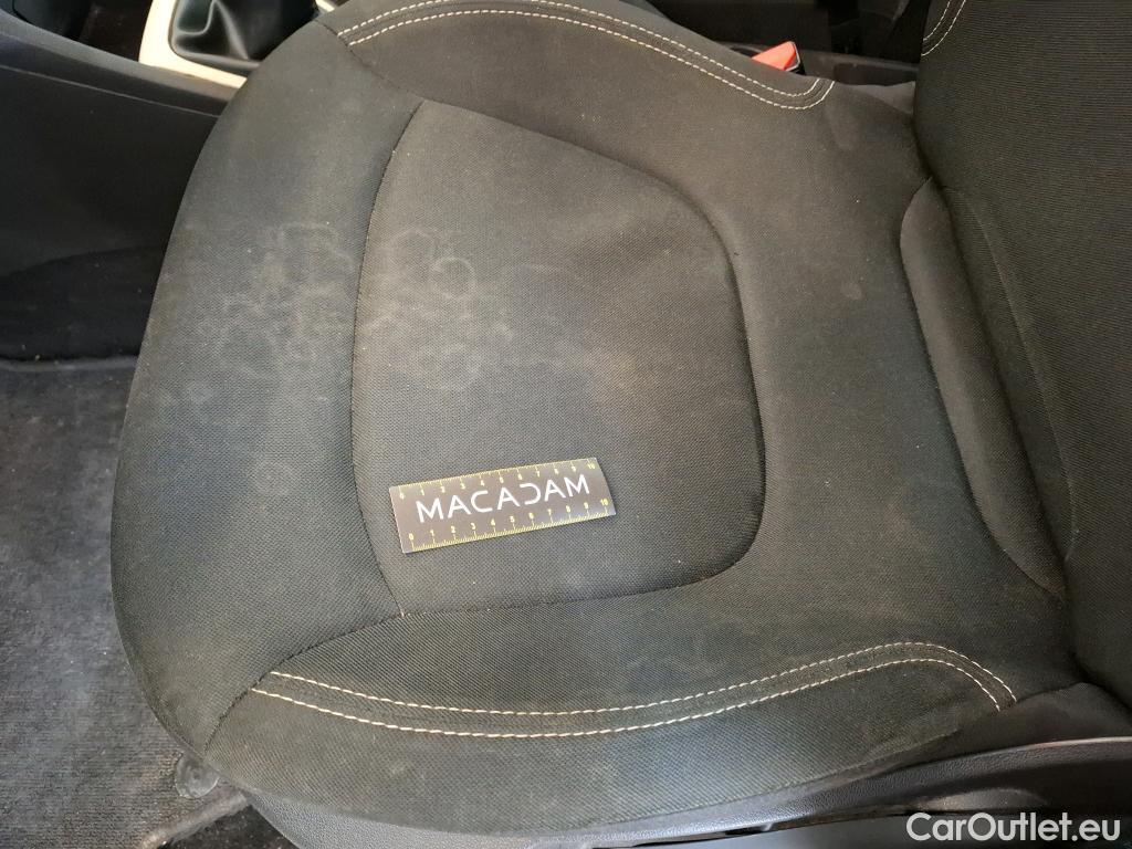  Renault  Captur RENAULT  5p Crossover Business dCi 90 - 18 #49