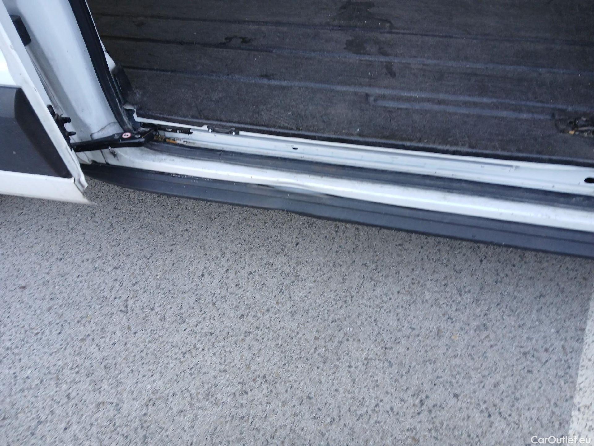  Ford  Transit FORD  / 2013 / 4P / furgón 350 96kW L3H2 Van Trend FWD MHEV #3