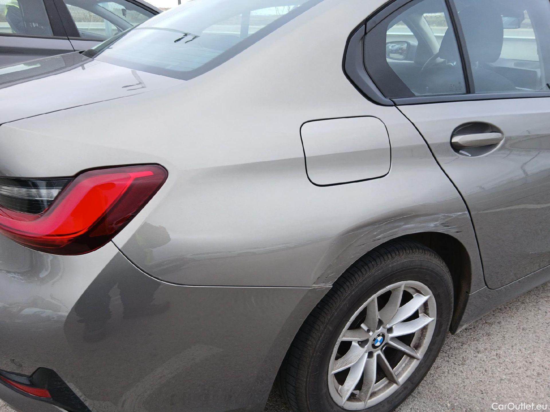  Bmw  Serie 3 BMW  / 2018 / 4P / sedán 318d #18