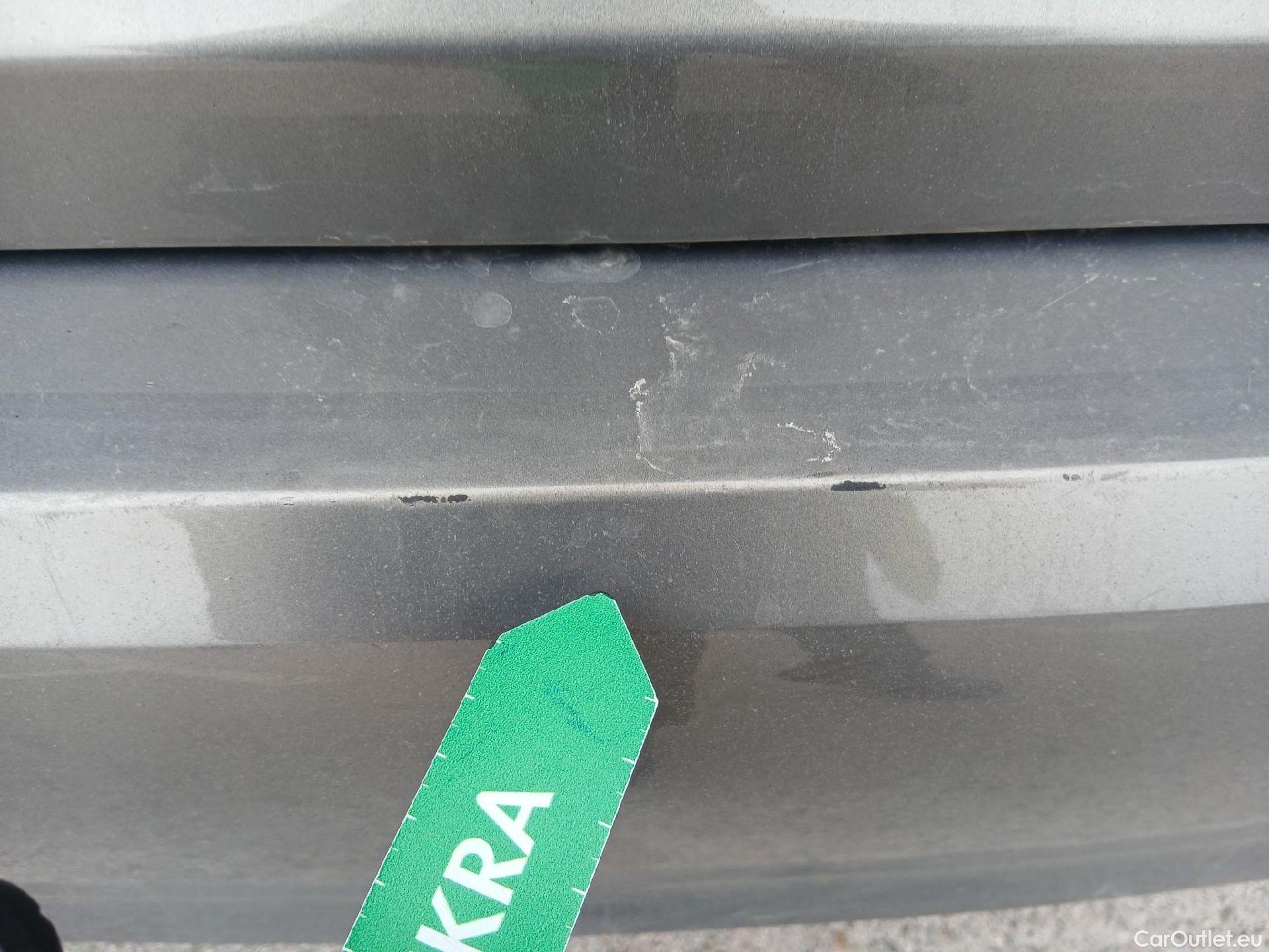  Bmw  Serie 3 BMW  / 2018 / 4P / sedán 318d #14