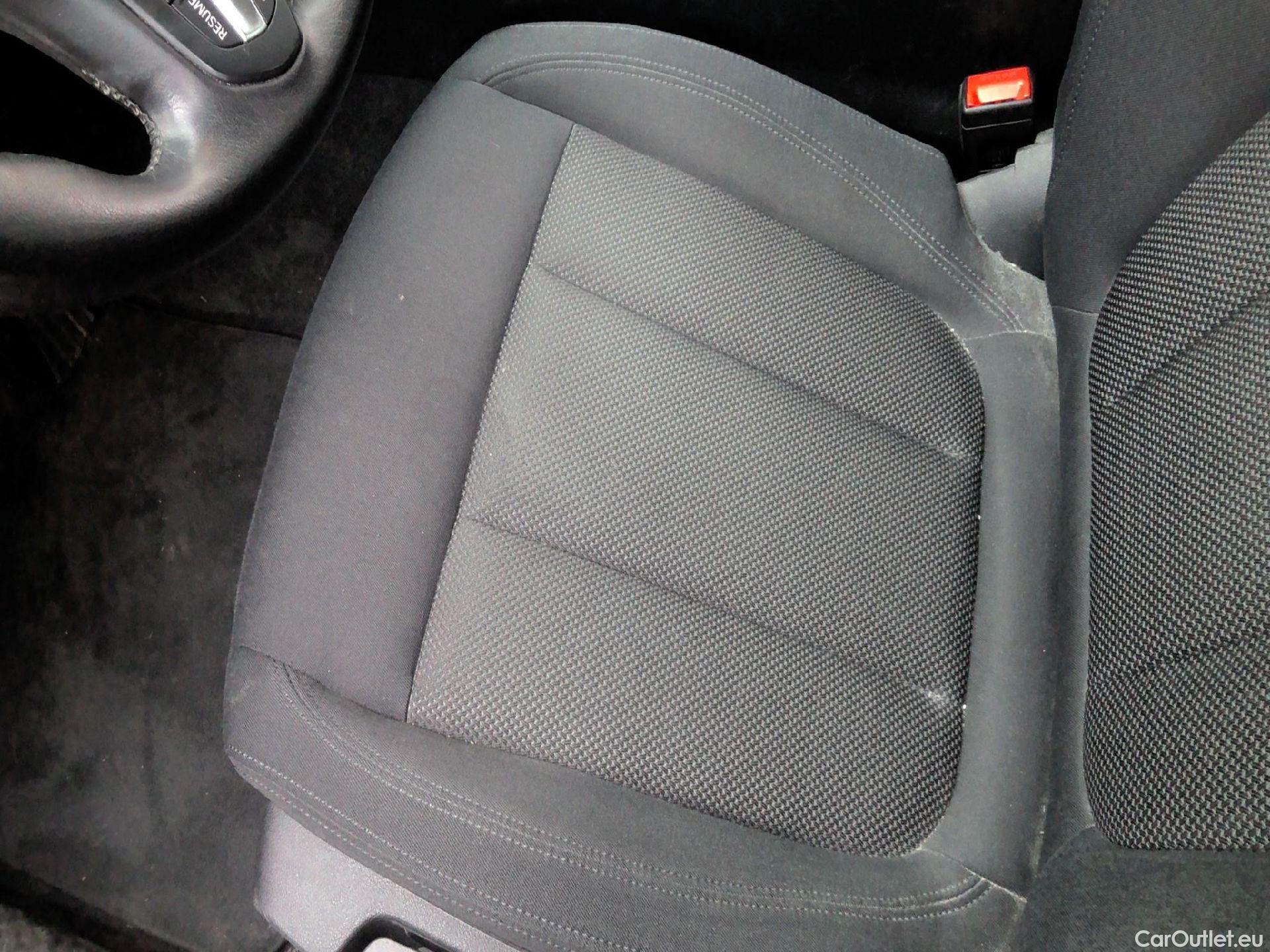  Bmw  Serie 3 BMW  / 2018 / 4P / sedán 318d #31