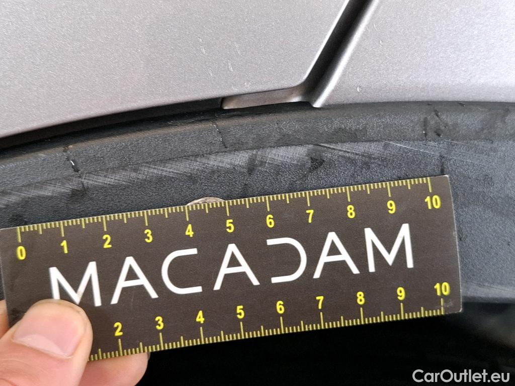  Toyota  C-HR TOYOTA  5p Berline 1.8 HYBRIDE 122 GRAPHIC #18