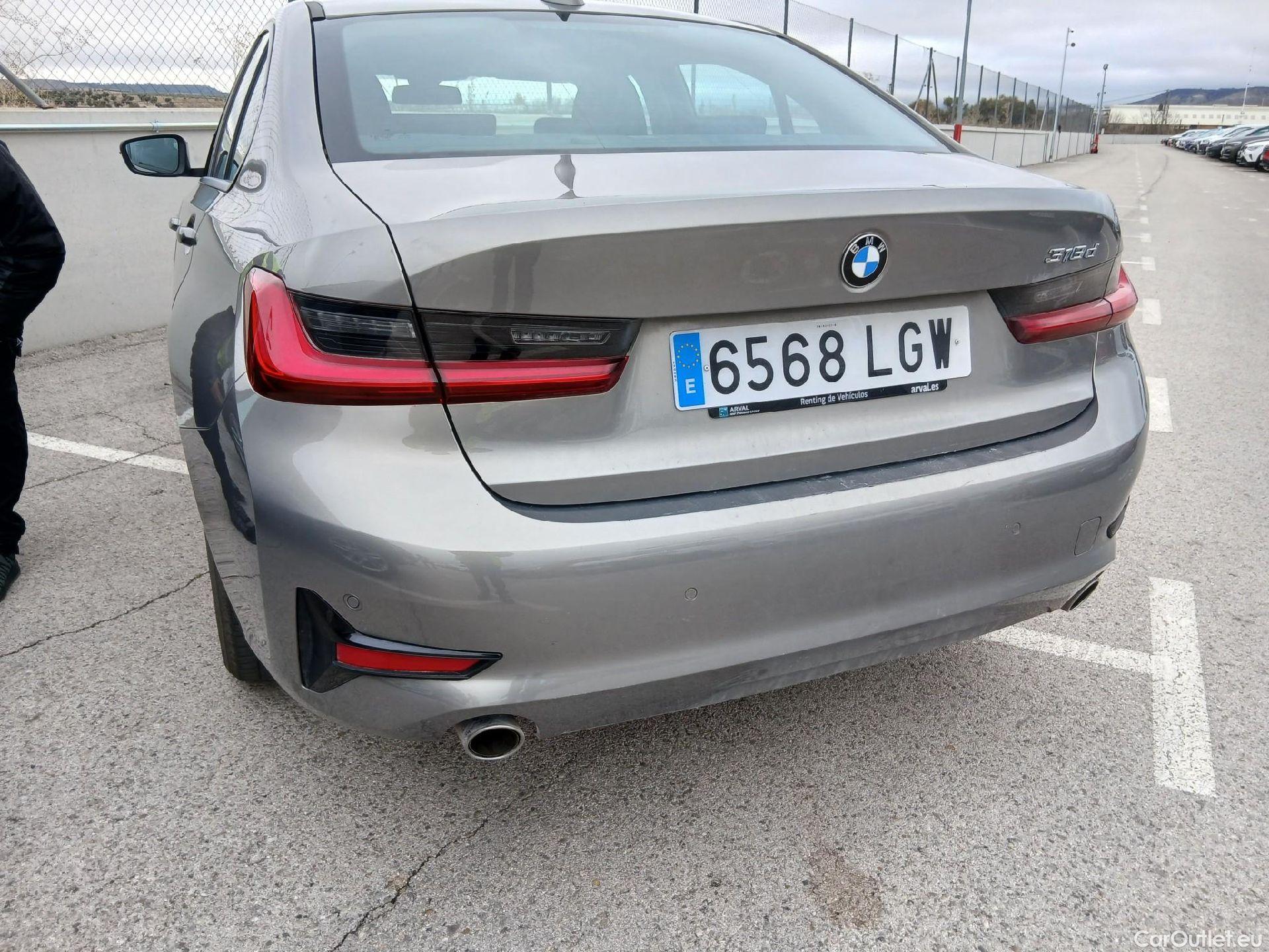  Bmw  Serie 3 BMW  / 2018 / 4P / sedán 318d #15