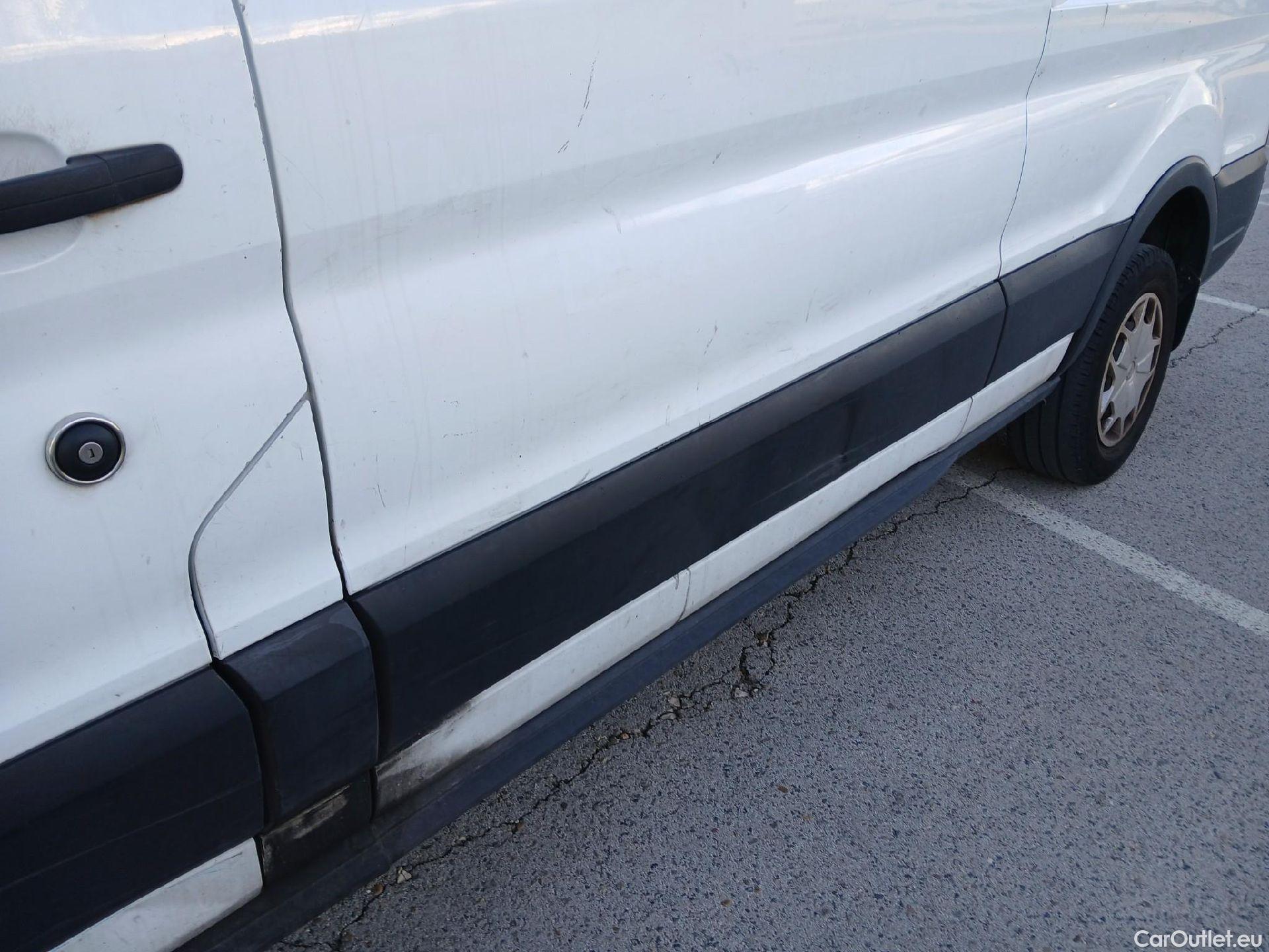  Ford  Transit FORD  / 2013 / 4P / furgón 350 96kW L3H2 Van Trend FWD MHEV #31