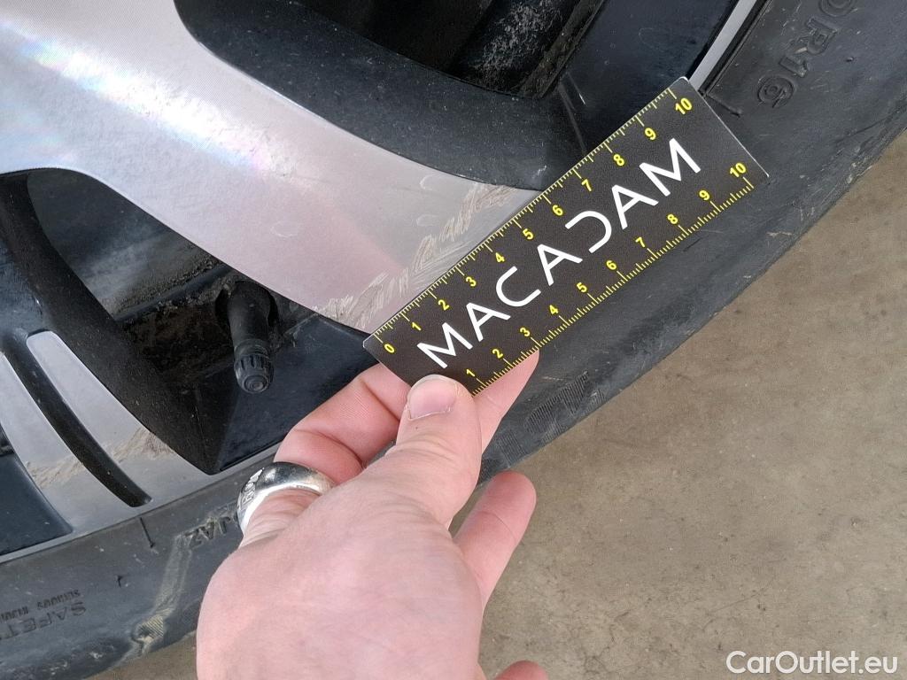  Renault  Captur RENAULT  5p Crossover Business dCi 90 - 18 #31