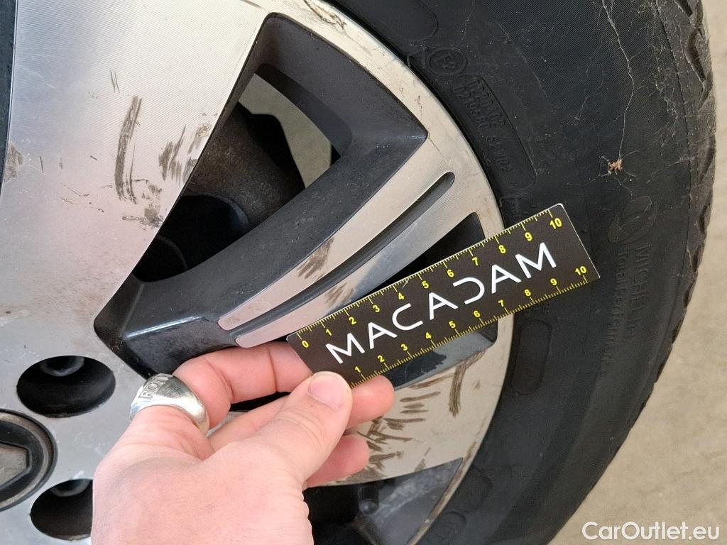  Renault  Captur RENAULT  5p Crossover Business dCi 90 - 18 #25