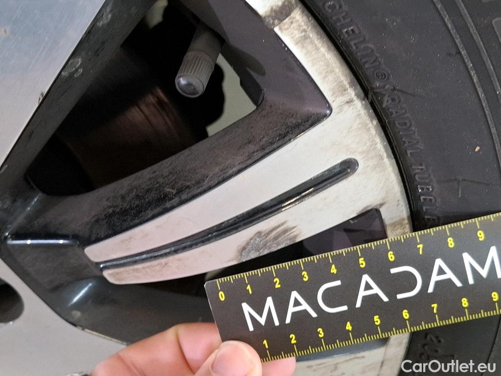  Renault  Captur RENAULT  5p Crossover Business dCi 90 - 18 #38