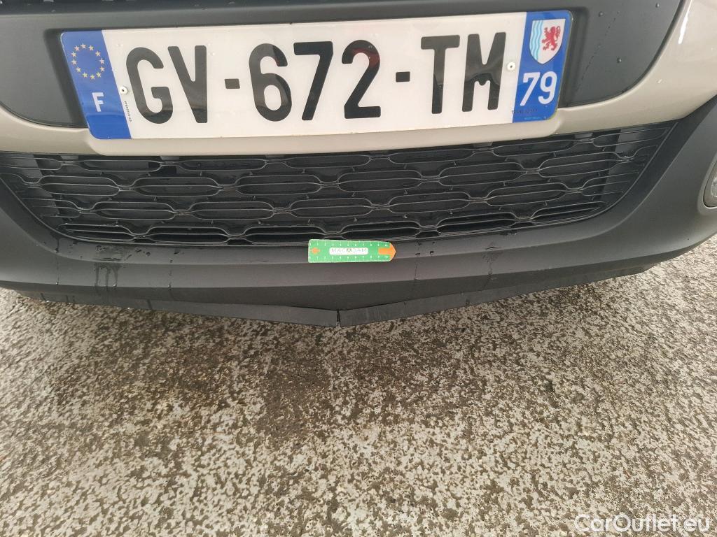  Citroen  C3  Max 1.2 PureTech 80CV BVM5 6E #1