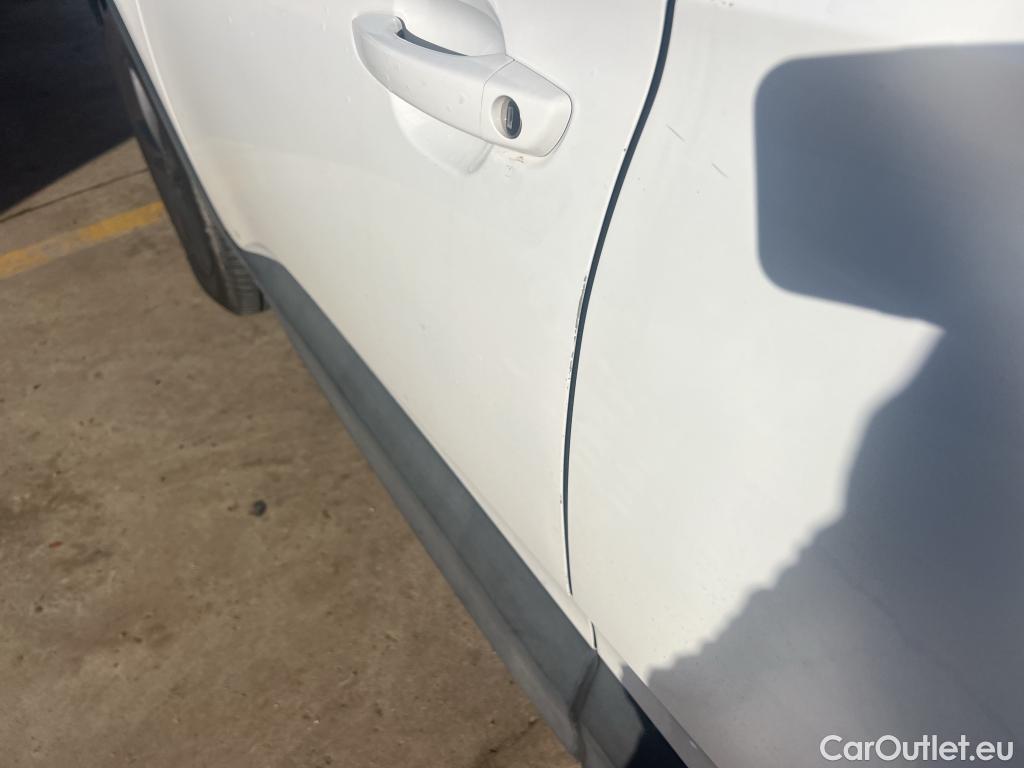  Opel   Grandland X OPEL Grandland / 2021 / 5P / todoterreno 1.5 CDTi Business Edition Auto #3