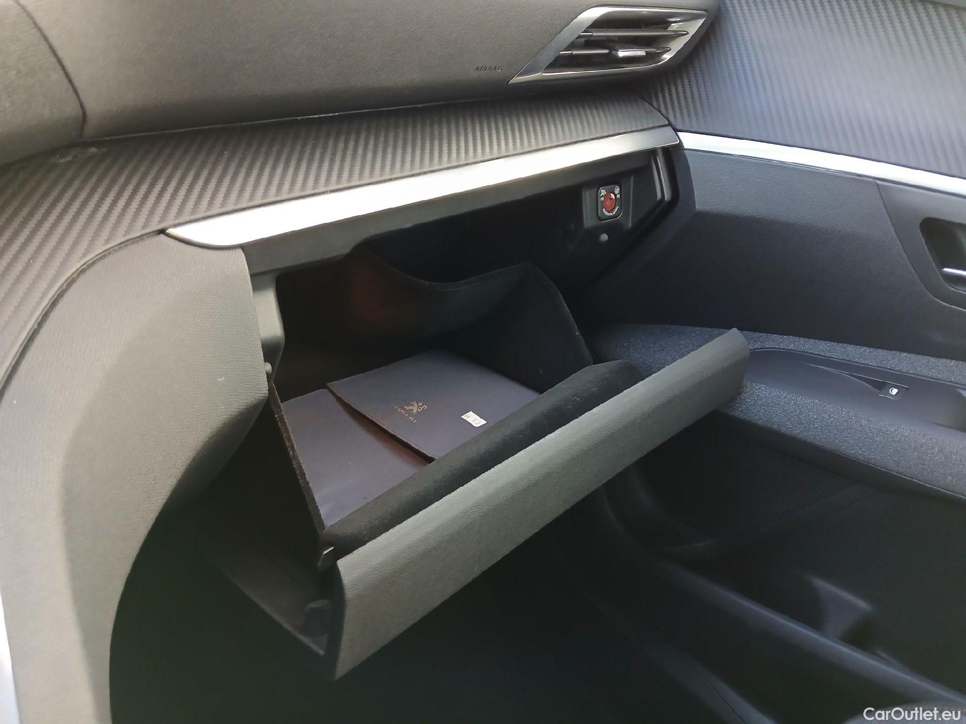  Peugeot  3008 PEUGEOT  / 2020 / 5P / todoterreno 1.5 BlueHDi 96kW (130CV) S&S Active Pack #2