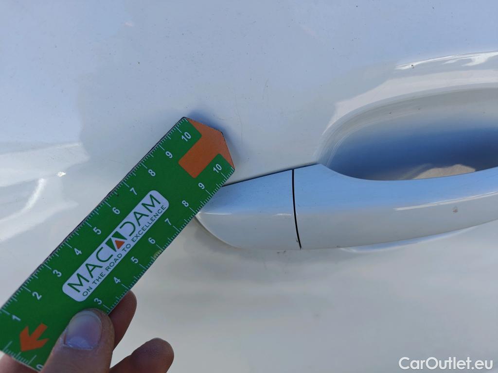  Citroen  C3 CITROEN  / 2016 / 5P / berlina con portón BlueHDi 73KW (100CV) S&S FEEL #41