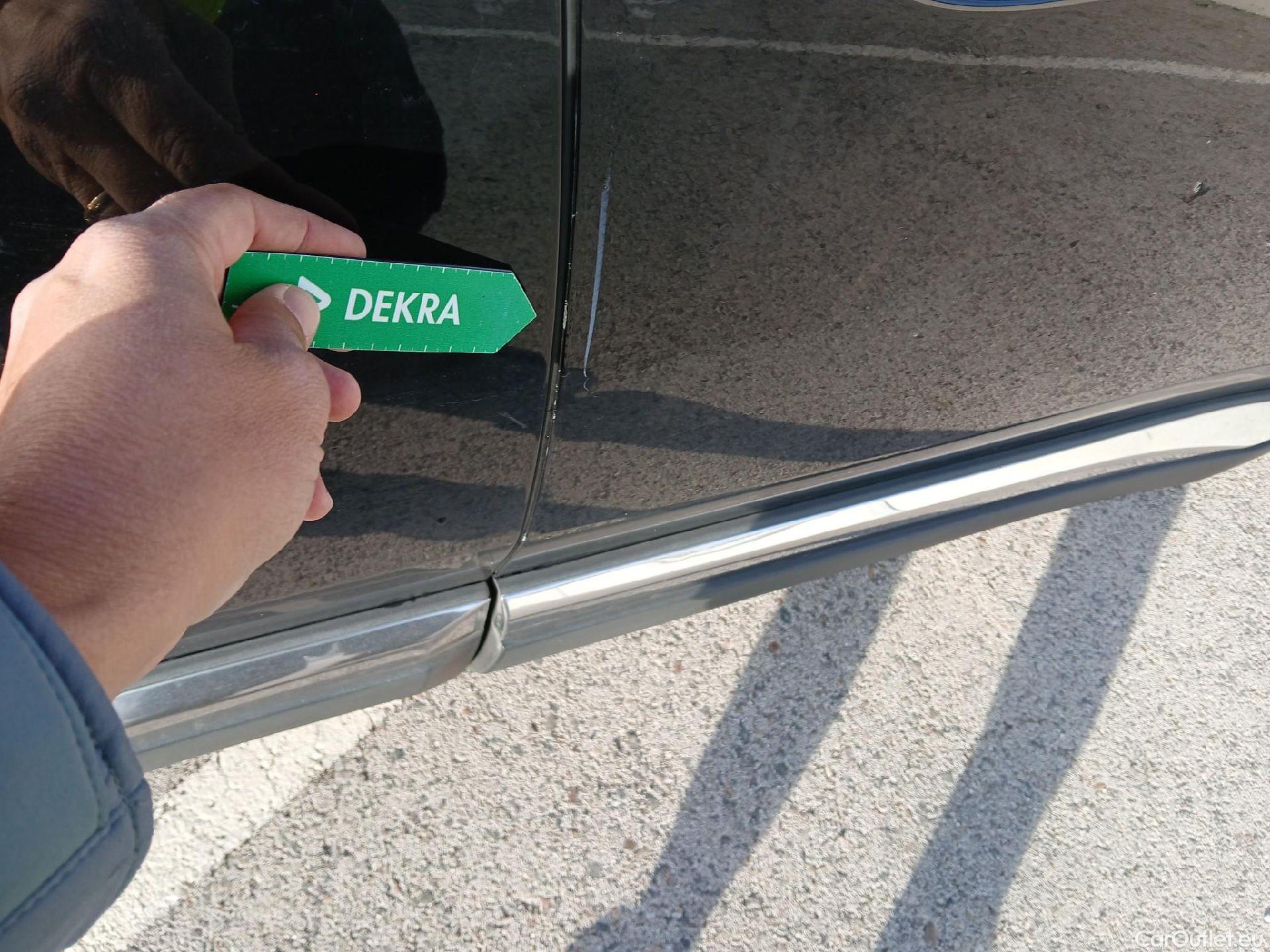  Peugeot  3008 PEUGEOT  / 2020 / 5P / todoterreno 1.5 BlueHDi 96kW S&S Allure Pack EAT8 #14