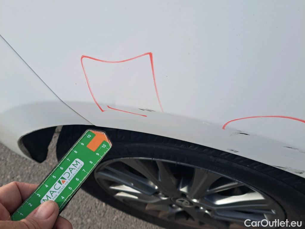  Toyota  Yaris TOYOTA  / 2017 / 5P / berlina con portón 1.5 100H Active #13