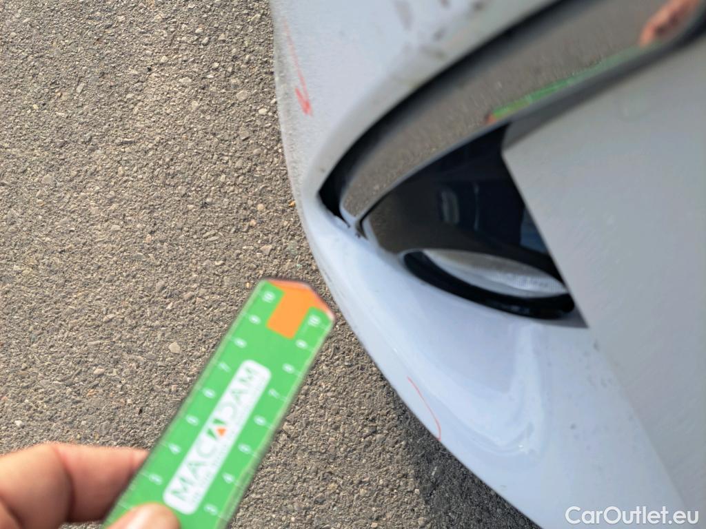  Toyota  Yaris TOYOTA  / 2017 / 5P / berlina con portón 1.5 100H Active #42