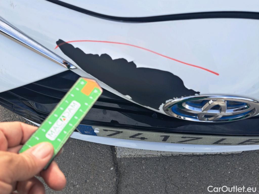  Toyota  Yaris TOYOTA  / 2017 / 5P / berlina con portón 1.5 100H Active #20