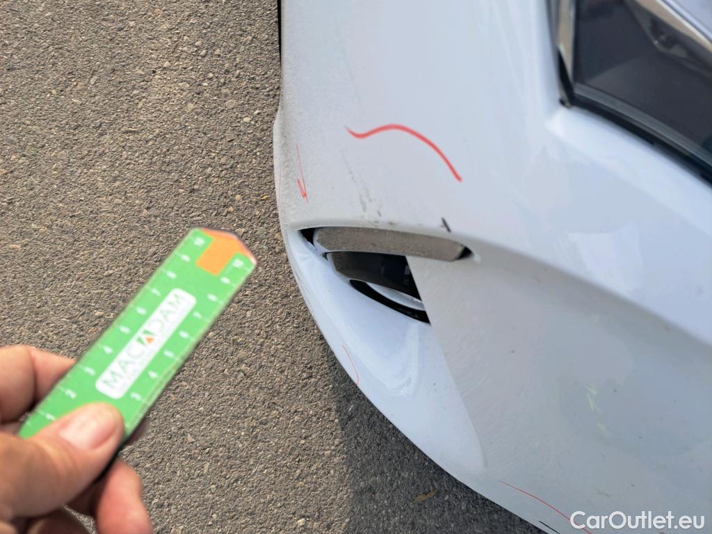  Toyota  Yaris TOYOTA  / 2017 / 5P / berlina con portón 1.5 100H Active #21