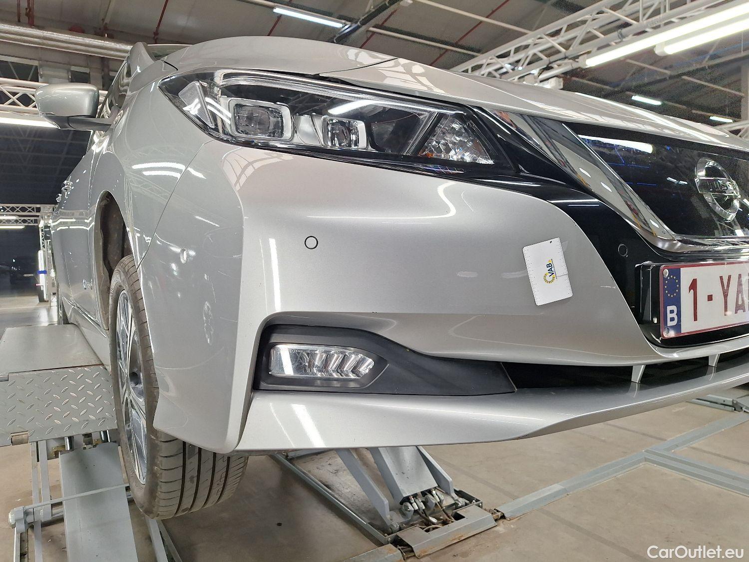  Nissan  Leaf Nissan,  '17 BEV, Nissan  Tekna 40kWh 5d #11