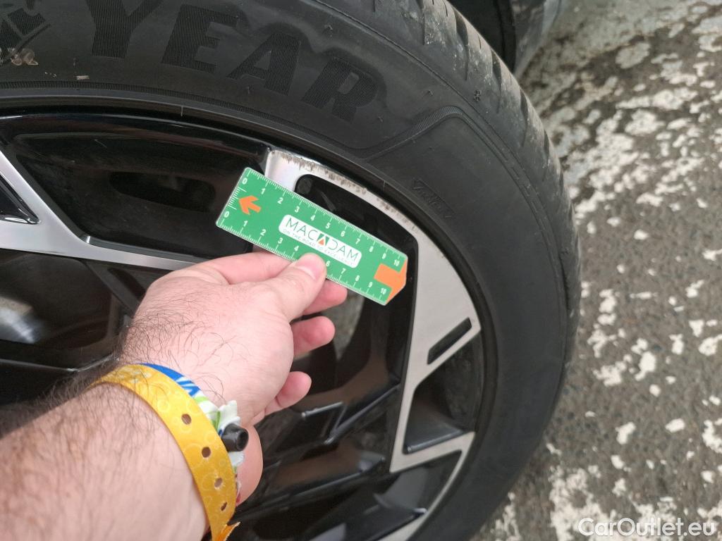  KIA  Sportage KIA  / 2021 / 5P / SUV 1.6 T-GDI 265 PHEV AUTO 4WD GT-LINE PREM #18