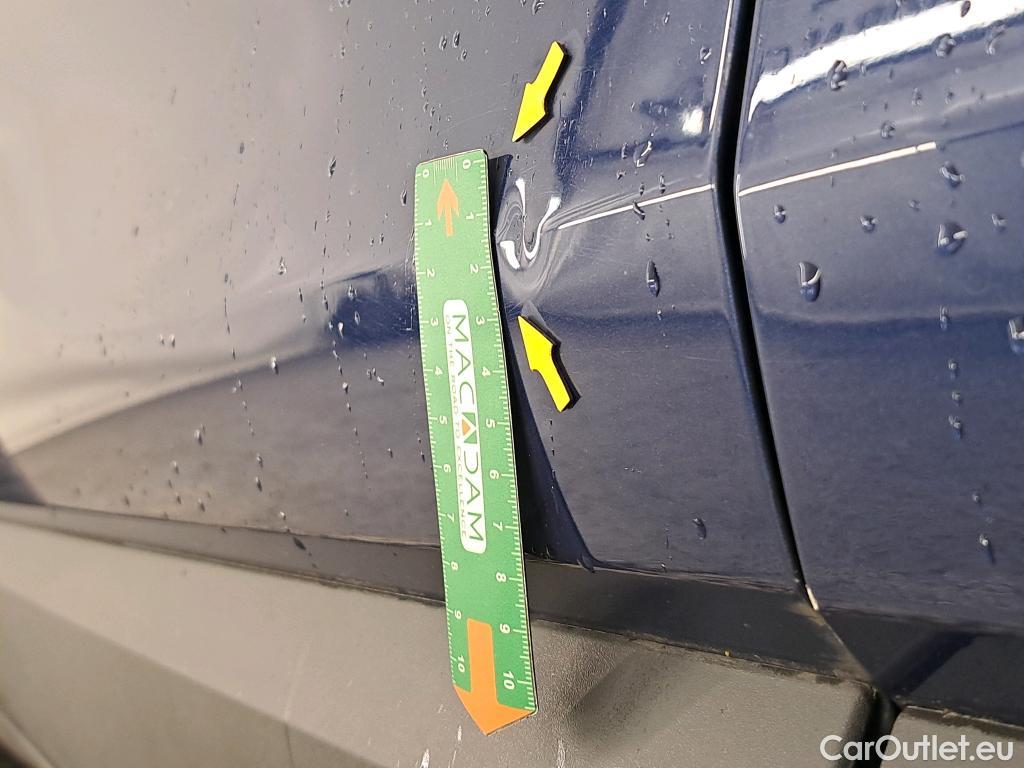  Opel  Crossland  X Business Elegance 1.2 Turbo 130CV BVA6 E6d #10