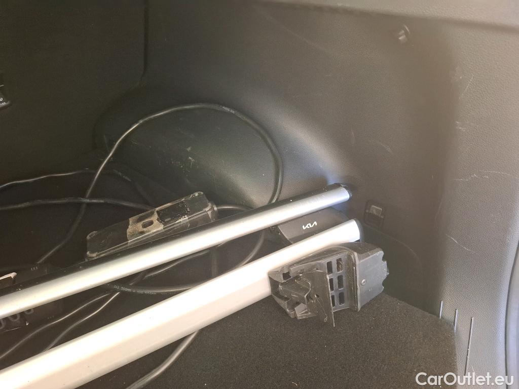  KIA  Sportage KIA  / 2021 / 5P / SUV 1.6 T-GDI 265 PHEV AUTO 4WD GT-LINE PREM #8